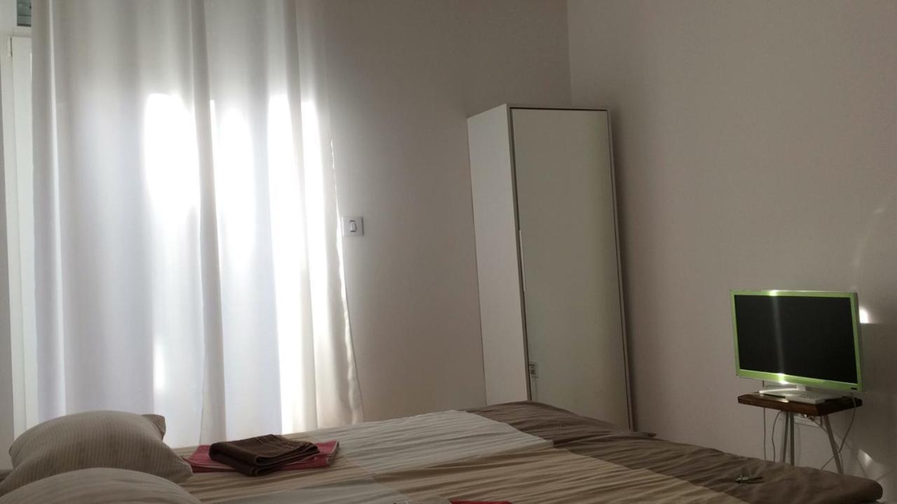 Cricket Park Hostel 베오그라드 외부 사진