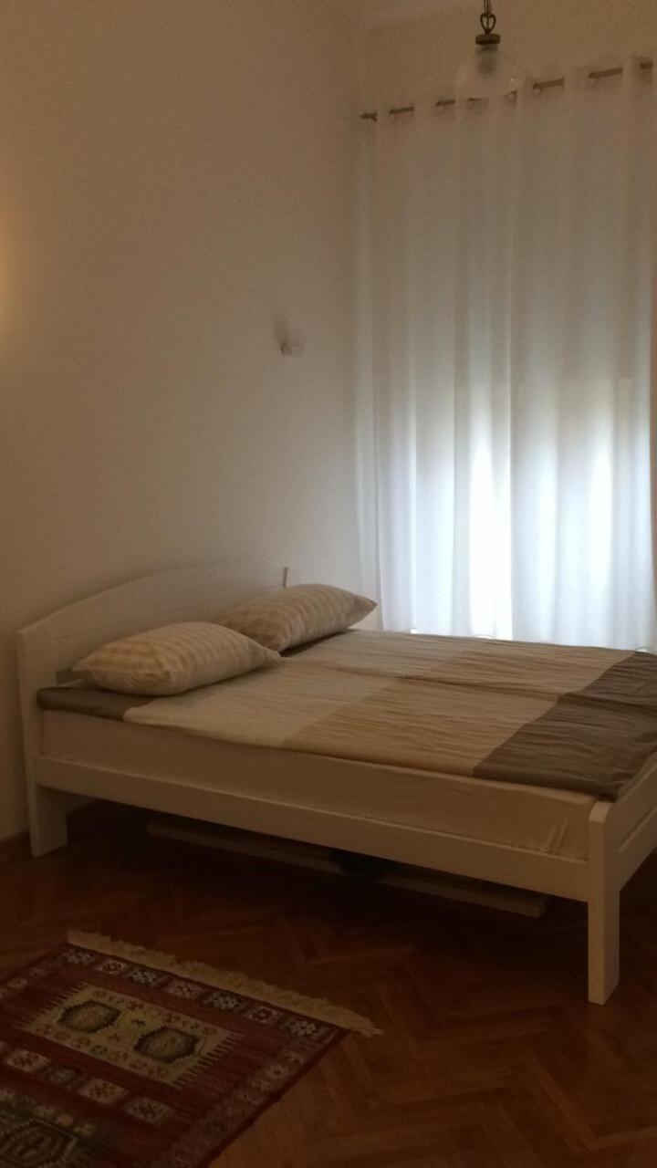 Cricket Park Hostel 베오그라드 외부 사진