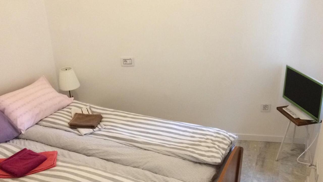 Cricket Park Hostel 베오그라드 외부 사진