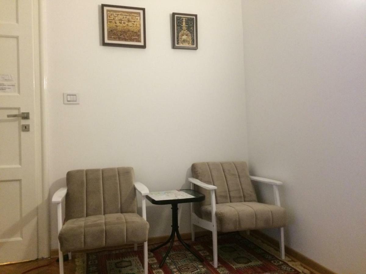 Cricket Park Hostel 베오그라드 외부 사진